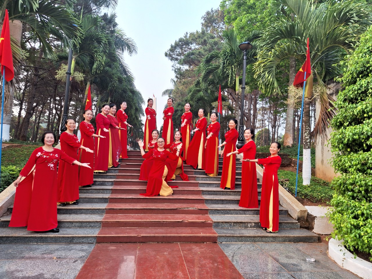 HỘI CỰU CHIẾN BINH VÀ HỘI LHPN PHƯỜNG TÂN LẬP PHỐI HỢP TỔ CHỨC CHƯƠNG TRÌNH GẶP MẶT " ẤM TÌNH ĐỒNG ĐỘI" NHÂN KỶ NIỆM 34 NĂM NGÀY THÀNH LẬP HỘI PHƯỜNG VÀ 114 NĂM QUỐC TẾ PHỤ NỮ 8/3, 1984 NĂM KHỞI NGHĨA HAI BÀ TRƯNG!